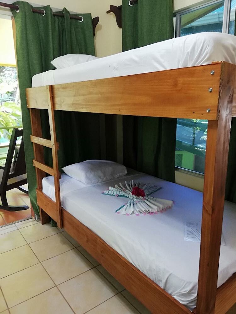 Hotel Paradise Inn