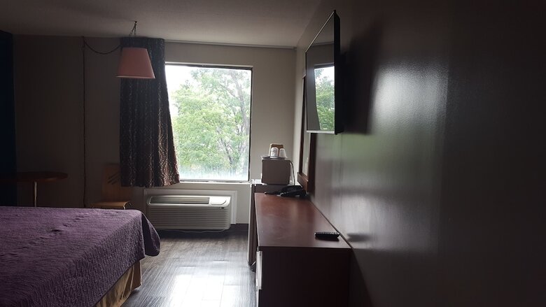 Avenue Motel
