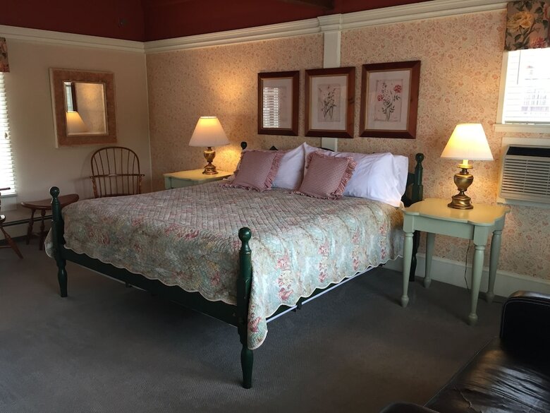 Bed & Breakfast Lumberville 1740 House