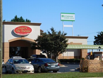 Clarion Hotel Airport Greensboro