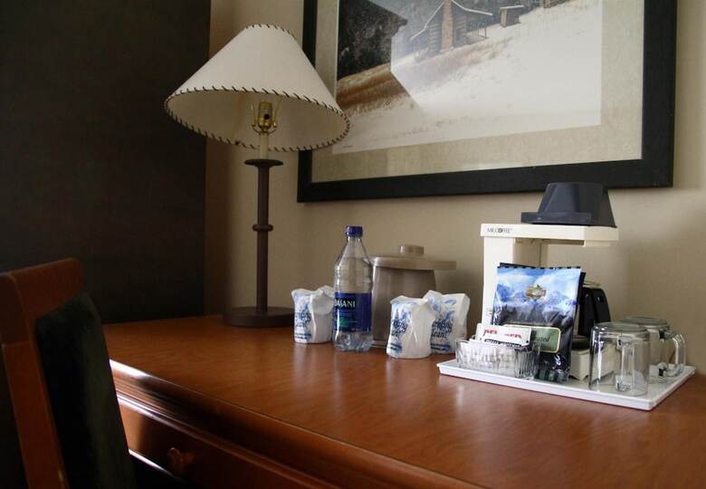 Hotel Whistler's Inn
