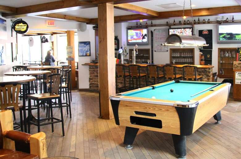 Hotel Whistler's Inn