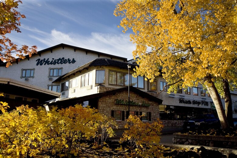 Hotel Whistler's Inn