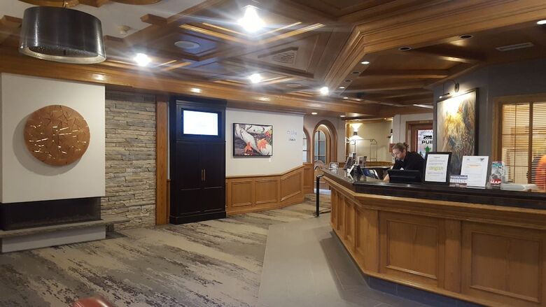 Hotel Whistler's Inn