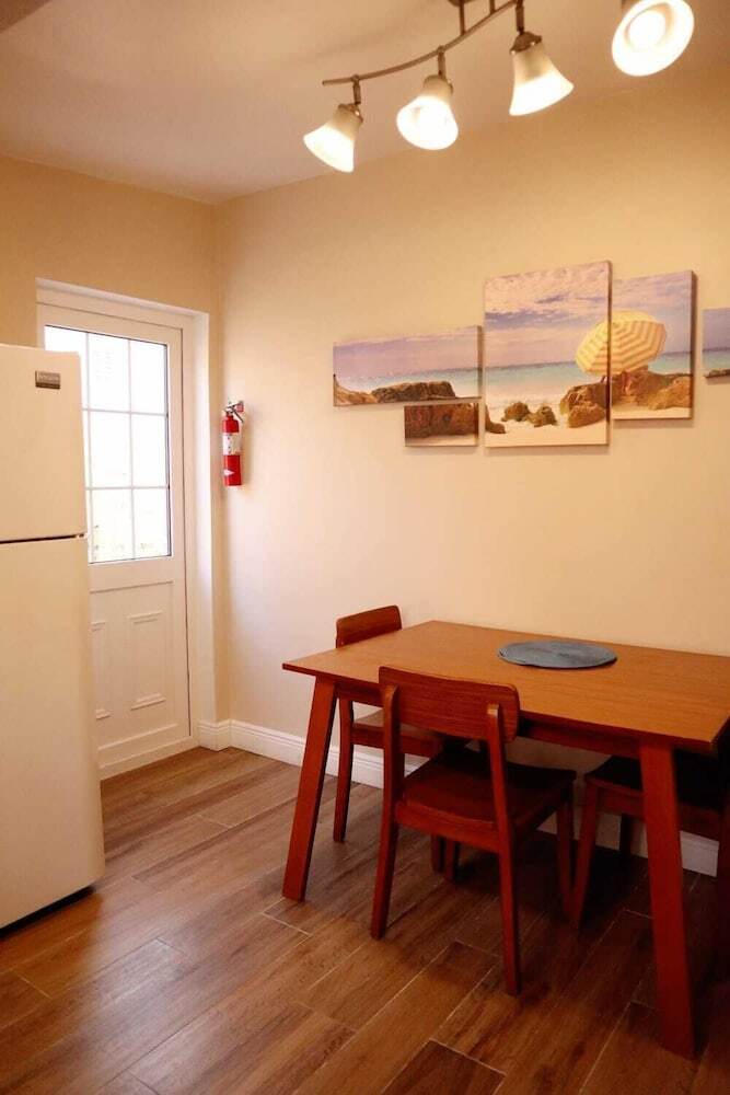 Hotel Paraquet Apartments