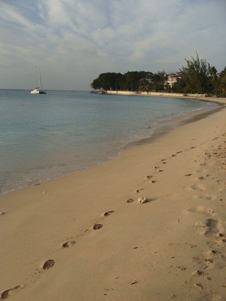 Coral Lane Beach Apartments