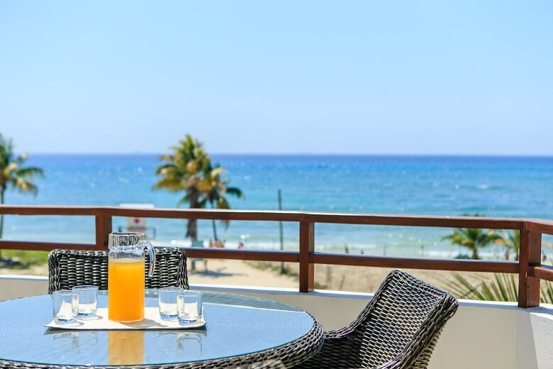 Apartamentos Casa Del Mar By Stella Rentals