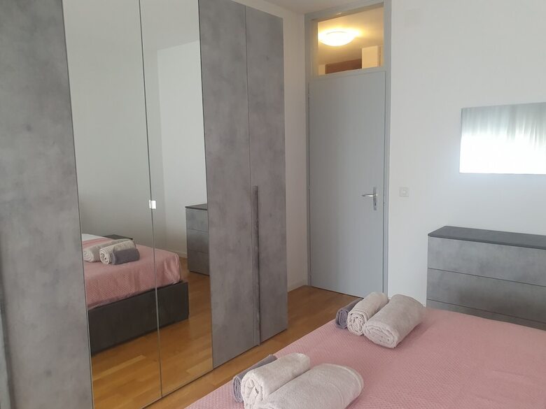Fegina Deluxe 3 Bedrooms 3 Bathrooms