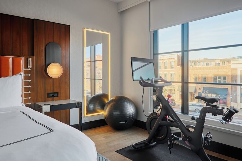Hotel The Godfrey Detroit, Curio Collection By Hilton