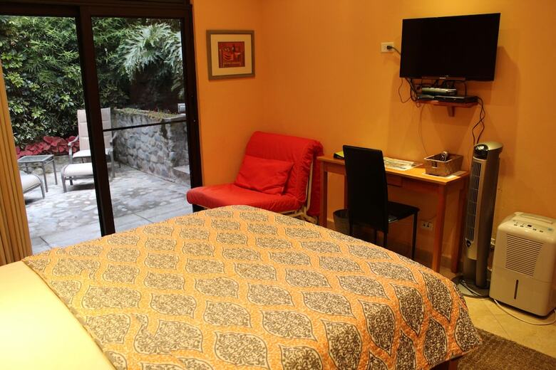 Casa De Monta�a Bed & Breakfast
