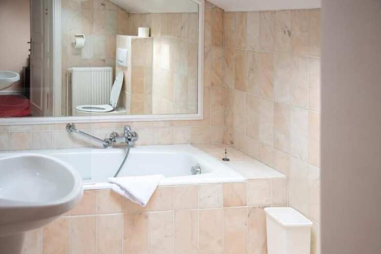 La Bourse Hotel