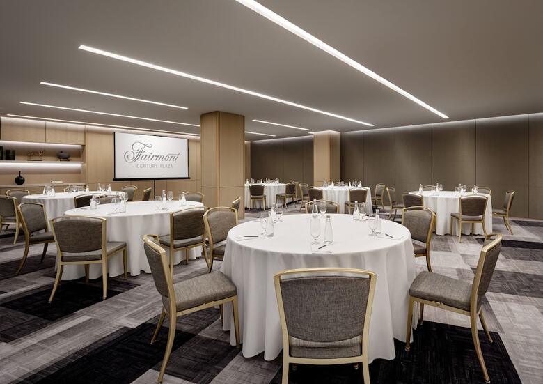 Hotel Fairmont Century Plaza Gold Experience