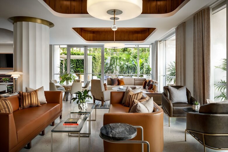 Hotel Fairmont Century Plaza Gold Experience