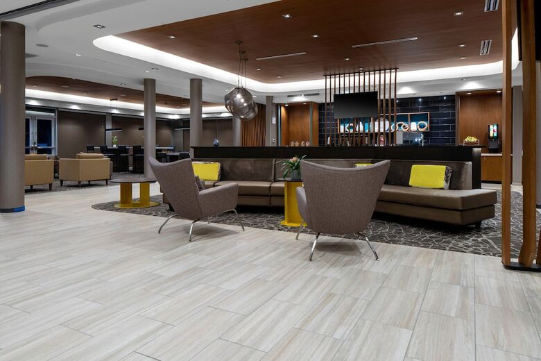 Hotel Springhill Suites By Marriott Charlotte Huntersville
