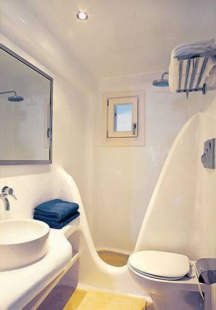Zephyros Hotel