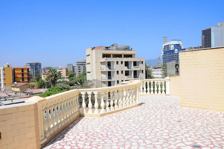 Hotel Grand Guest House