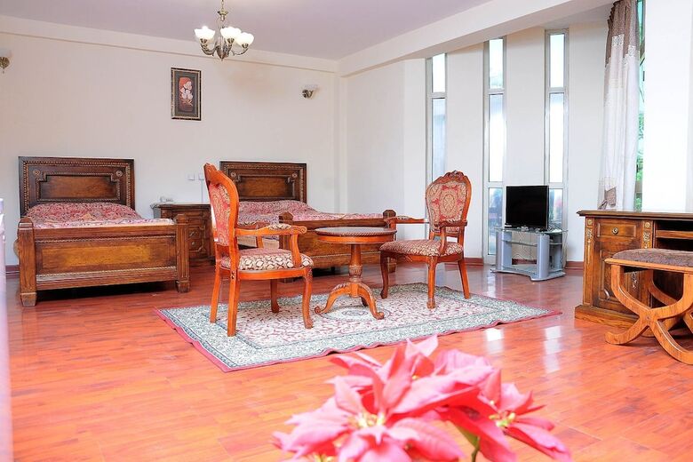 Hotel Grand Guest House