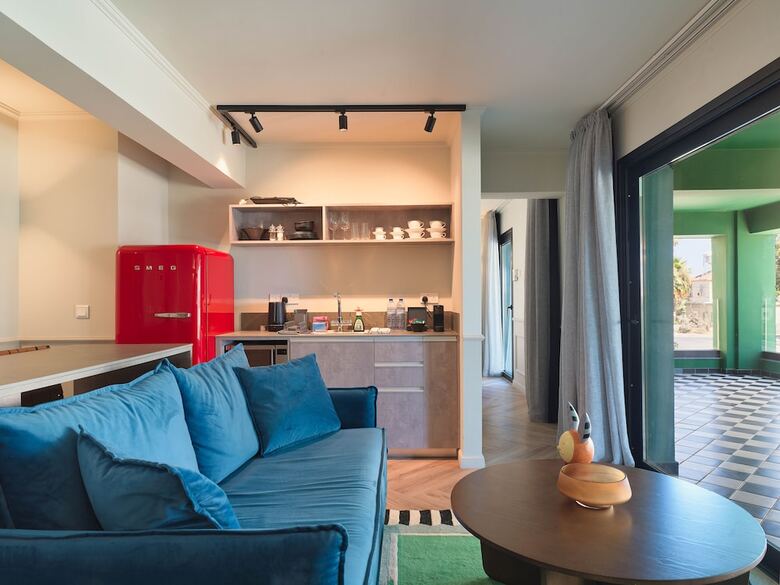 Aparthotel Liv The City Suites