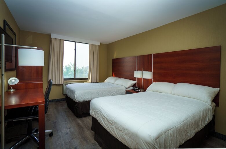 Sky Hotel Flushing/laguardia Airport