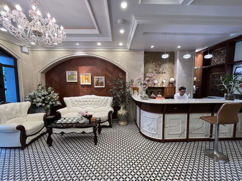 Paris Of Dragonbay Hotel