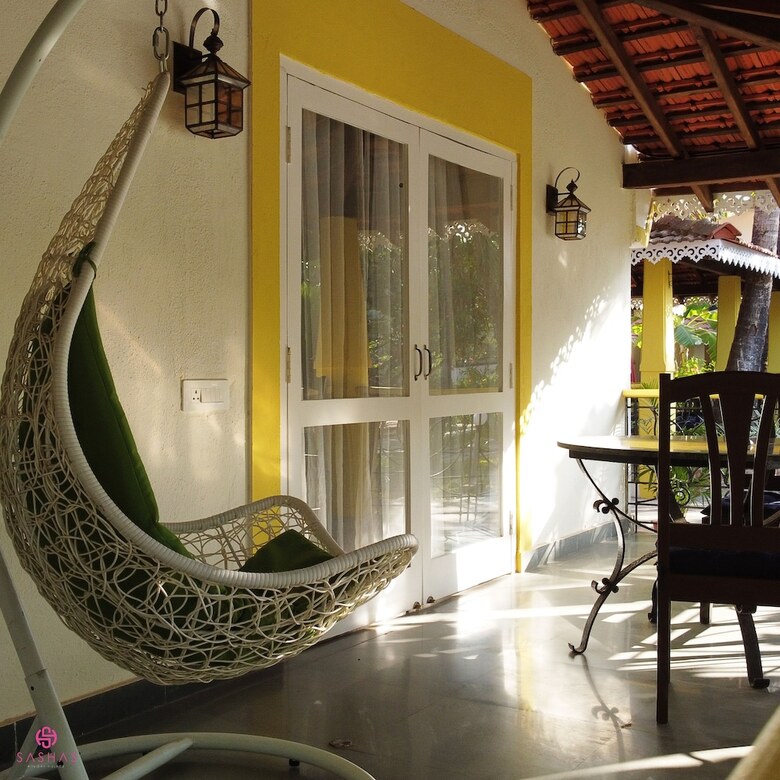 Hotel Sashas Holiday Village