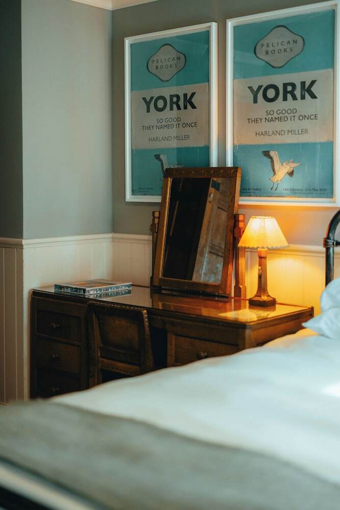 Hotel Marco Pierre White's Rudloe Arms