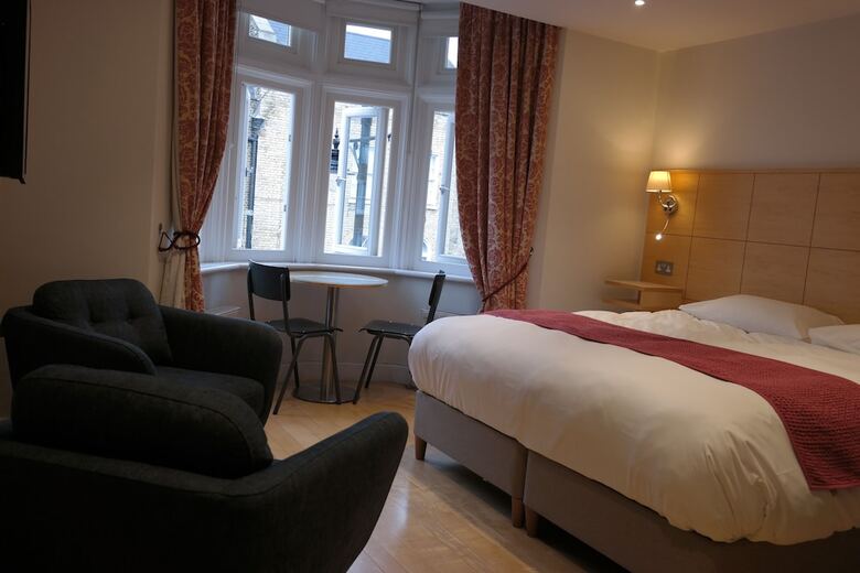 Hotel Alma Rooms