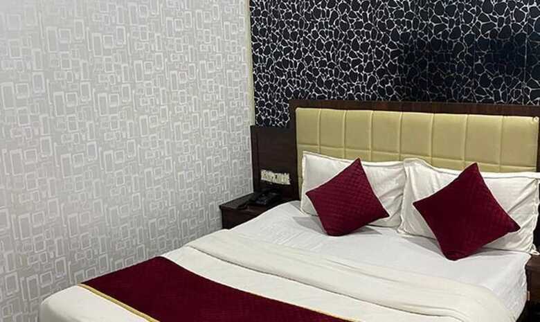 Hotel Fabexpress Ashirwad Residency