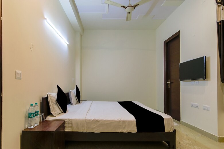 Hotel Red Cherry
