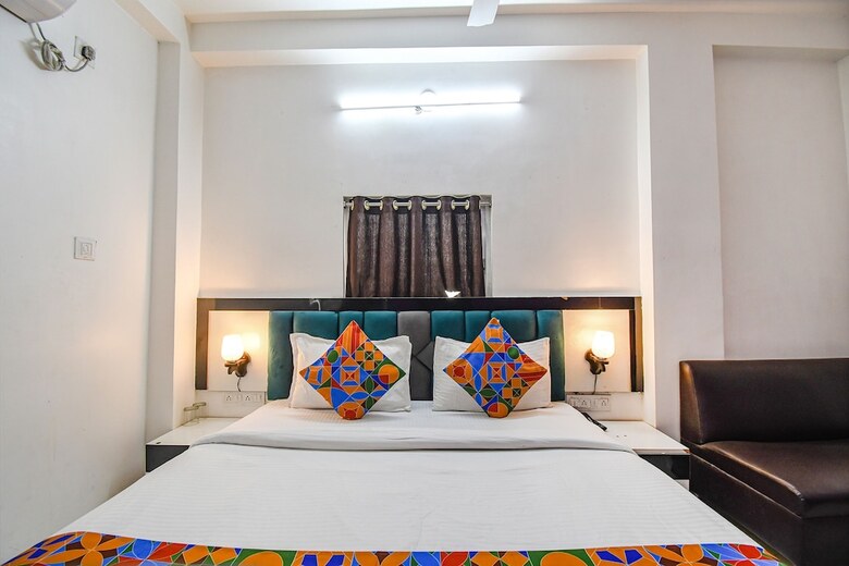 Fabhotel Green Leaf I