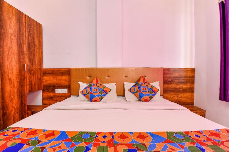 Hotel Fabexpress Raj Palace