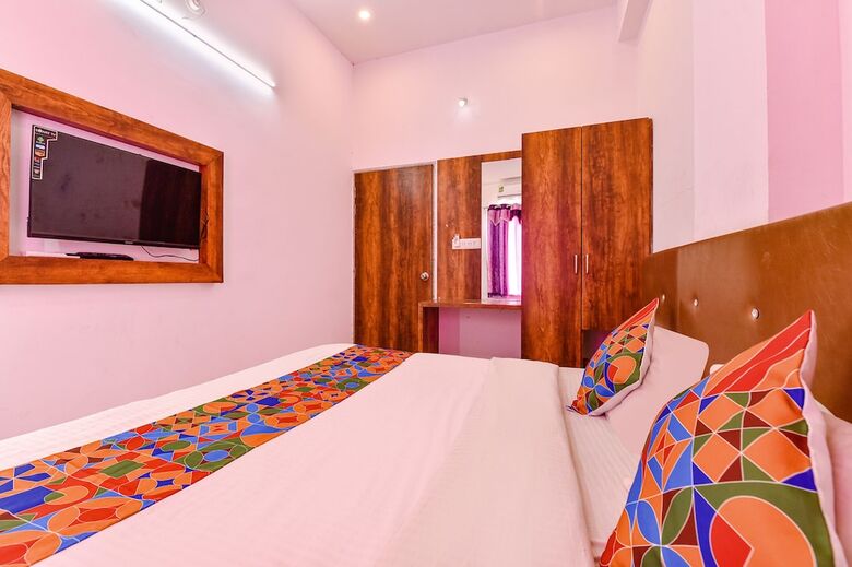 Hotel Fabexpress Raj Palace