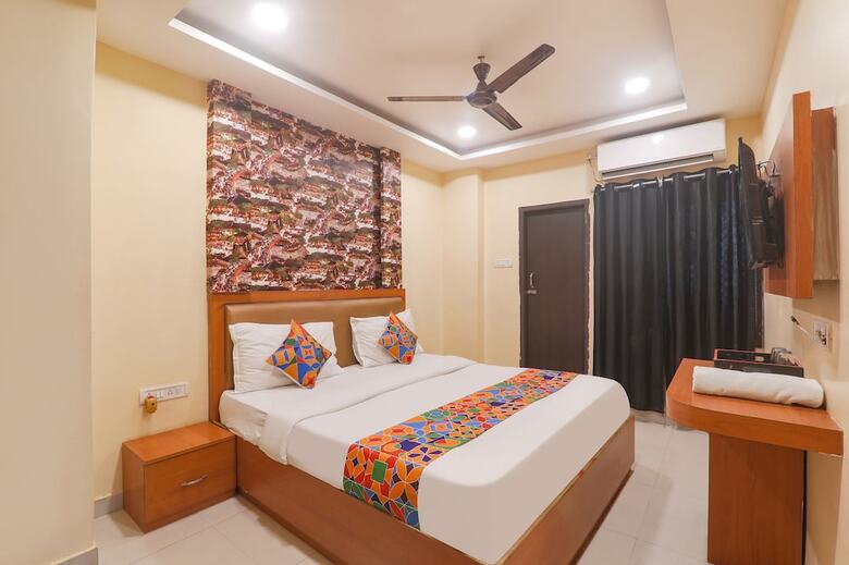 Fabhotel Swarn Banquet