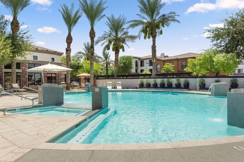 Aparthotel Two Glendale Cozysuites With Pool 2 & 9