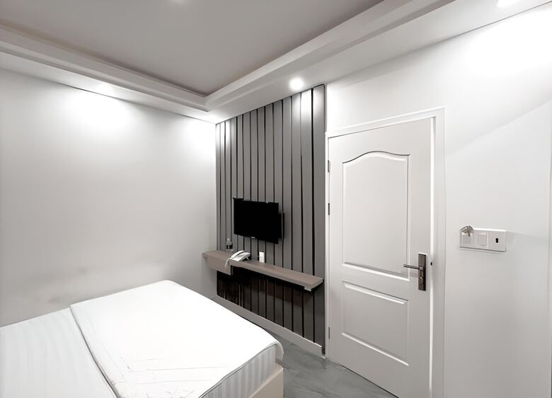 Rose Hotel - By Bay Luxury