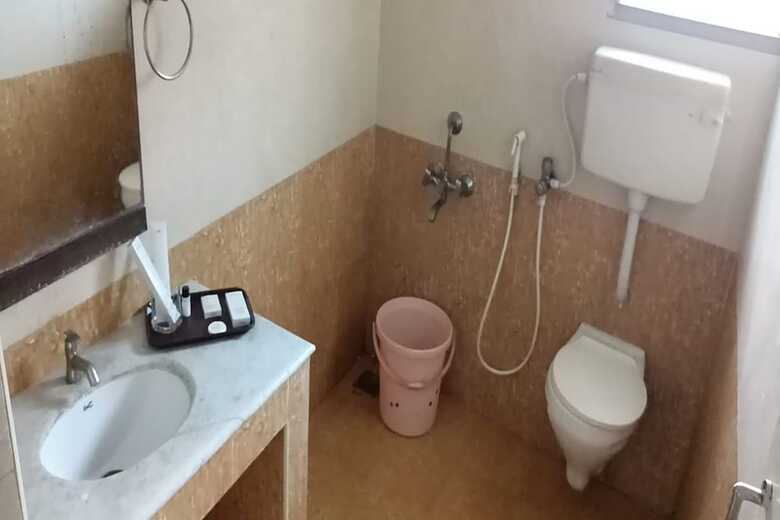 Hotel Aayush Residency