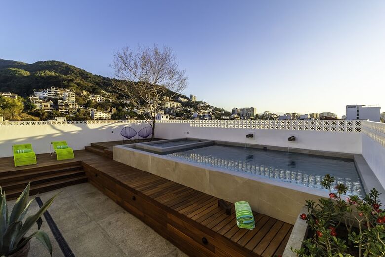 Aparthotel Cuale Condo Retreats