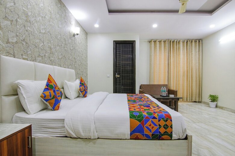 Hotel Homefort Stays, Millennium City Centre Gurugram