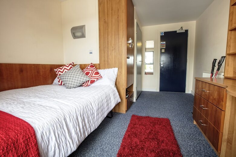 Seabraes Apartments And Rooms