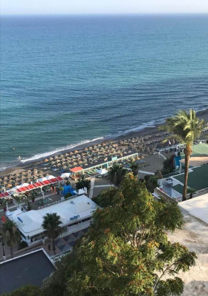 Aparthotel Apartamentos Calma Rentals