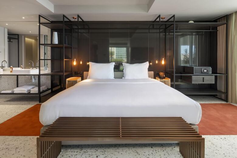 Hotel Next - Savoy Signature