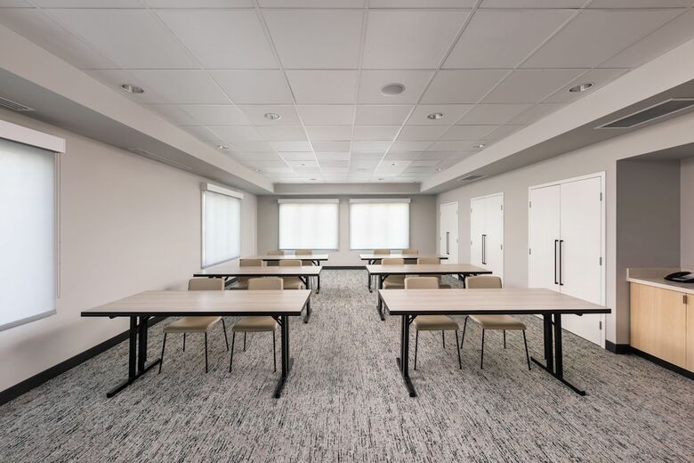 Hotel Towneplace Suites By Marriott West Kelowna