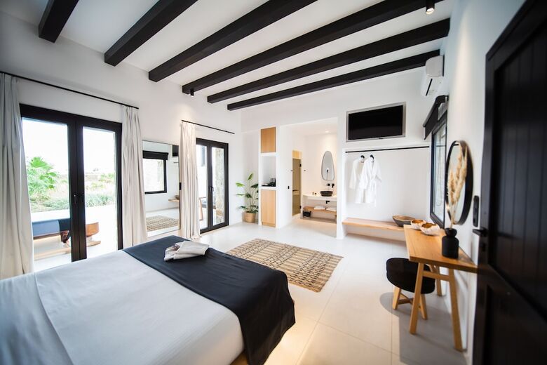 Hotel Agrari Bo Suites