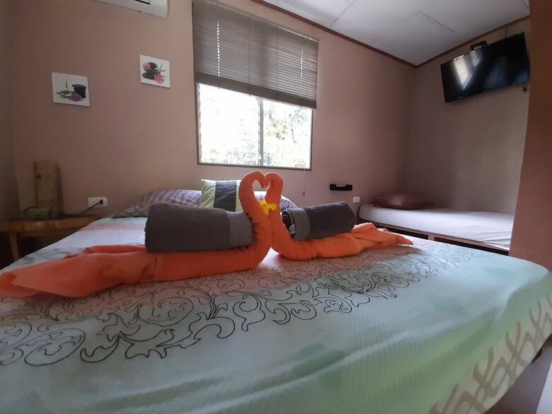 El Colibri Rojo Hotel Cabinas