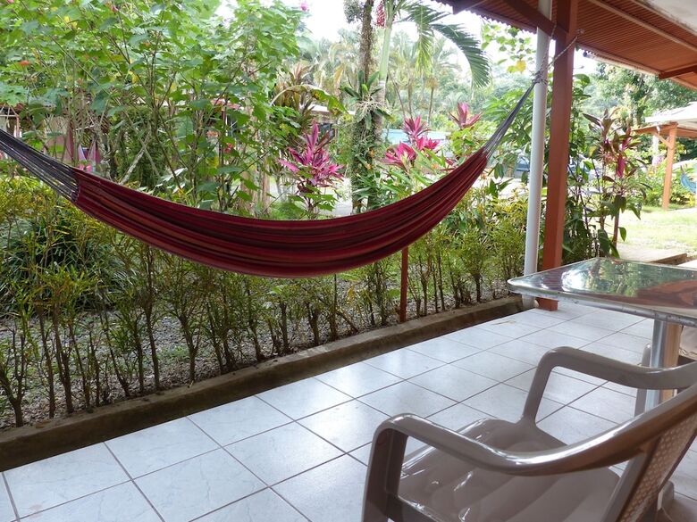 El Colibri Rojo Hotel Cabinas