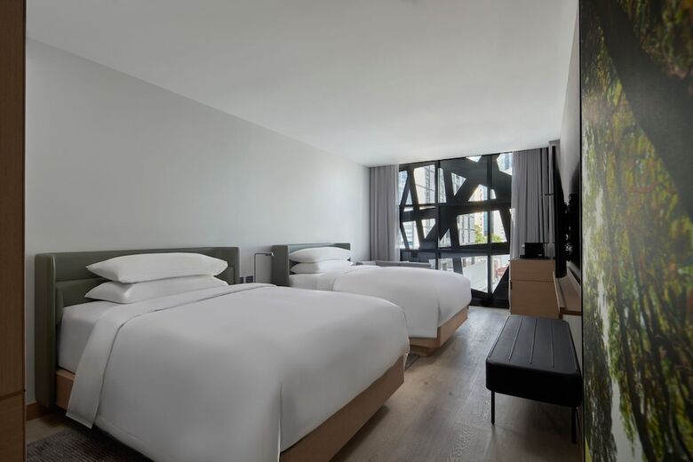 Hotel Courtyard By Marriott Melbourne Flagstaff Gardens