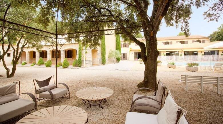 Hotel H�tel C�t� Ventoux