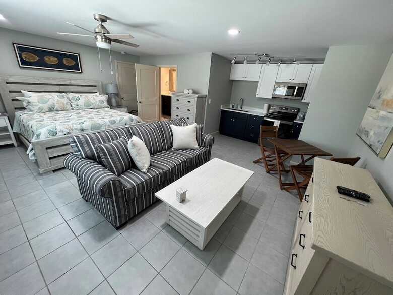 Hotel Tarpon Tale Inn