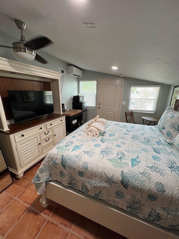 Hotel Tarpon Tale Inn