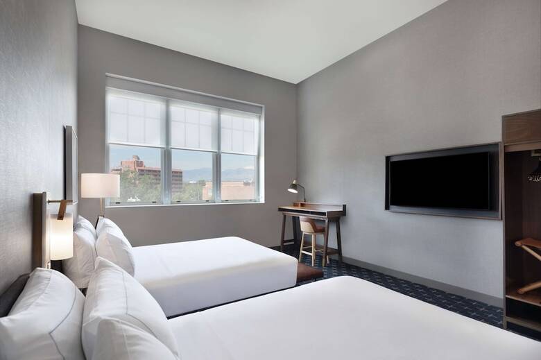 Hotel The Slate Denver, Tapestry Collection By Hilton